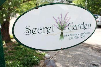 Secret Garden Bed & Breakfast Урей Екстер'єр фото